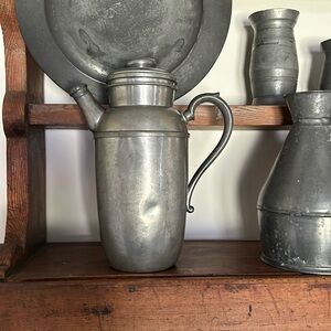 L. Bamberger VINTAGE PILGRAM PEWTER PITCHER 3 PINT 2123 TEAPOT LID SPOUT CAP 9”